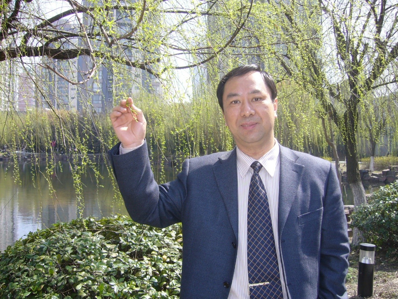 夏炎.jpg